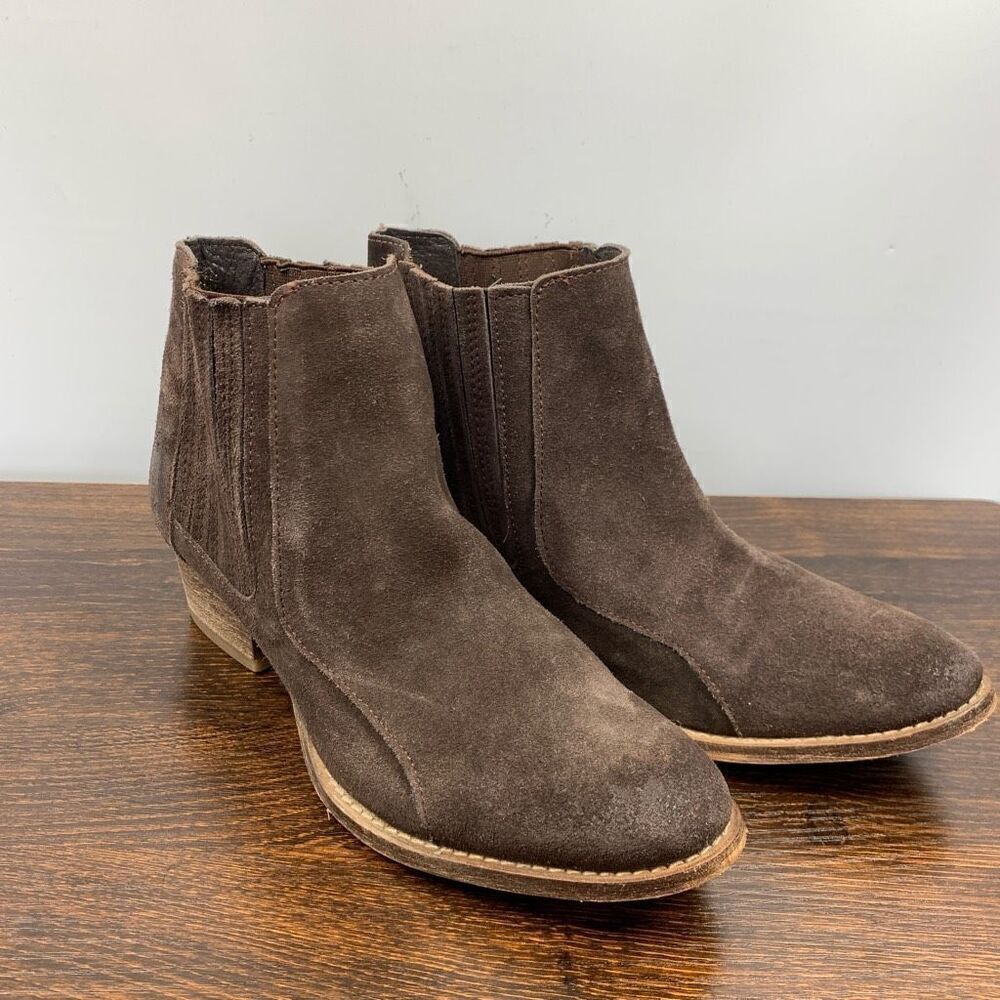 Charles By Charles David Women's Suede Leather Yale Ankle Bootie Brown Size 8.5